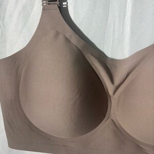 Elegant Seamless Brown Bra
